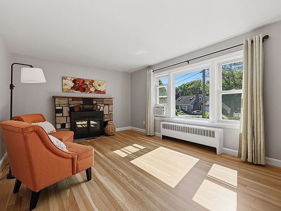 5th image of 39 Maple Cir