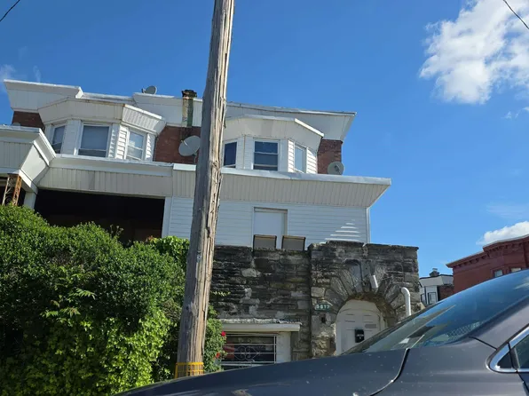 5617 Spruce St, Philadelphia, PA 19139