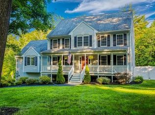 7 W Shore Rd, Merrimac, MA 01860