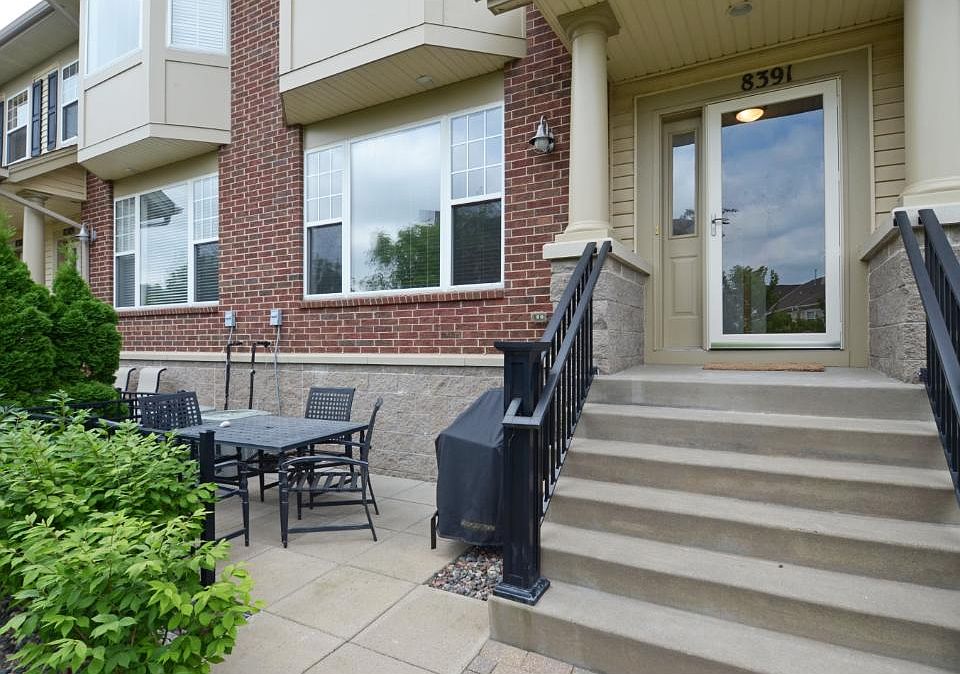 1st image of 8391 Townsend Dr