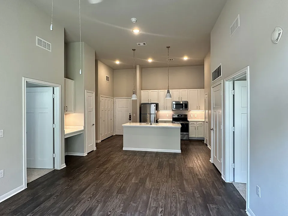 6804 Henneman Way #3133