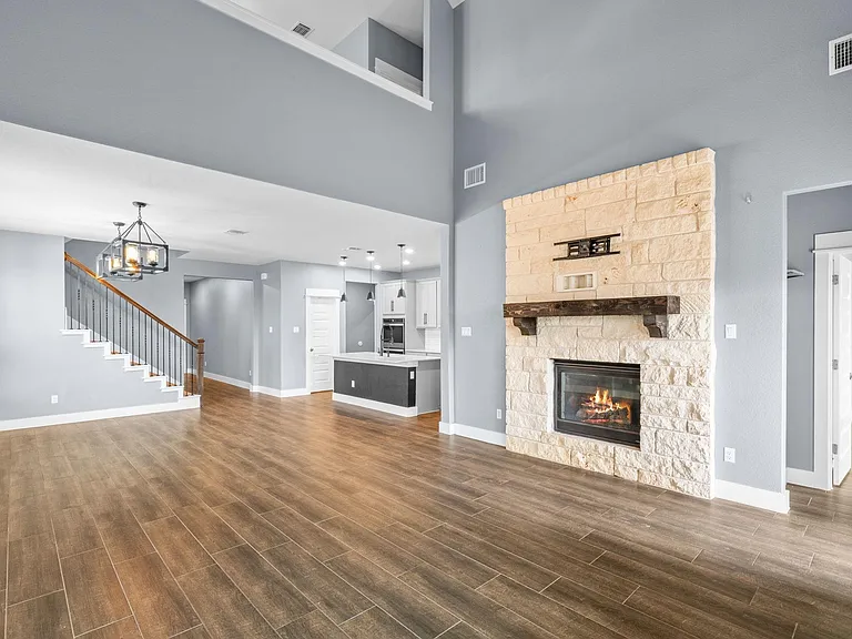 525 Compania Cv — Photo 10