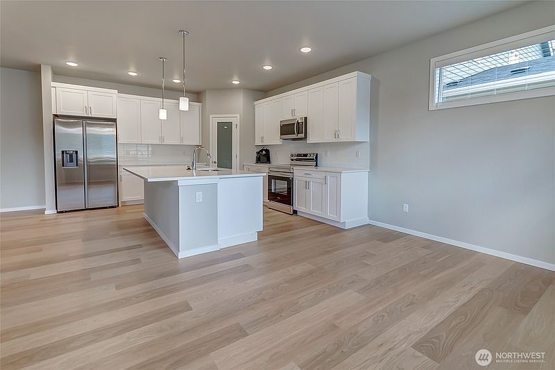 5th image of 18310 37th Avenue Ct E