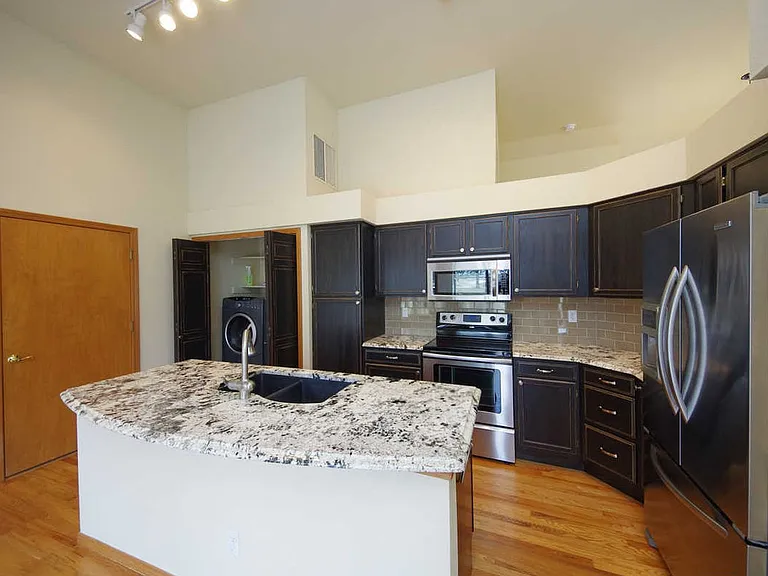 155 Fairfield Ln — Photo 6