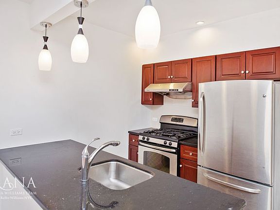 4th image of 1635 Lexington Ave APT 4E