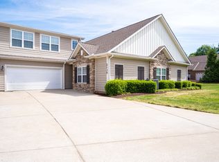 2135 Stonecenter Ln, Murfreesboro, TN 37128