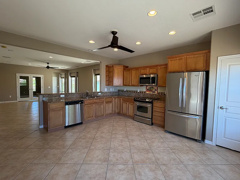 1072 Bunkhouse Ct — Photo 9