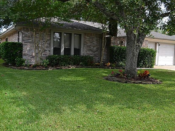 2nd image of 1911 Pilgrims Point Dr