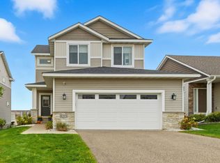 8215 Deerwood Ln N, Maple Grove, MN 55369
