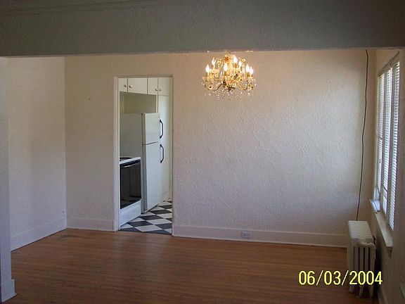 2nd image of 1405 E John St APT 6