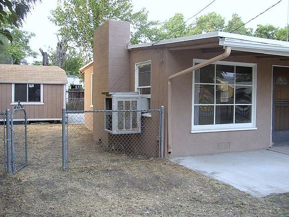 5th image of 726 E Whittier Ave