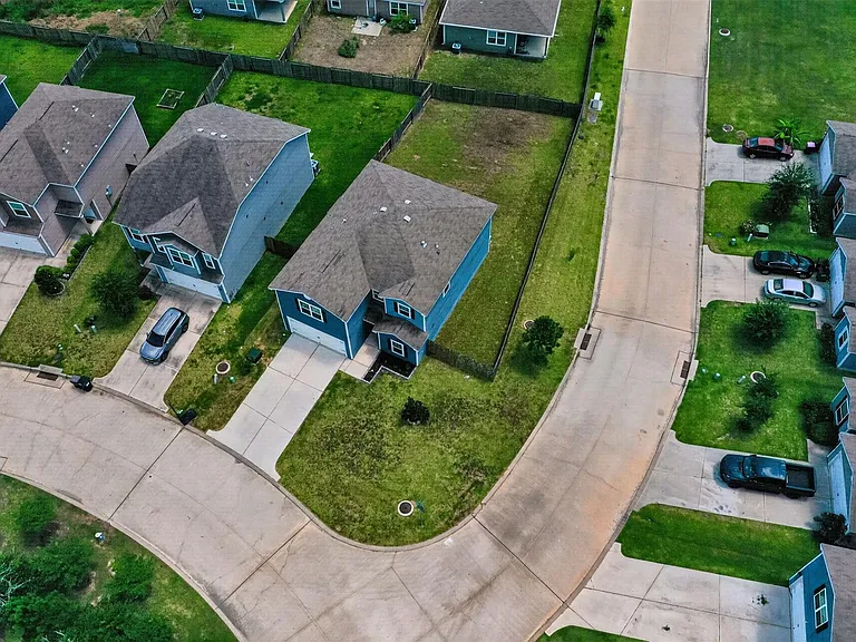 26055 Allan Poe Dr — Photo 40