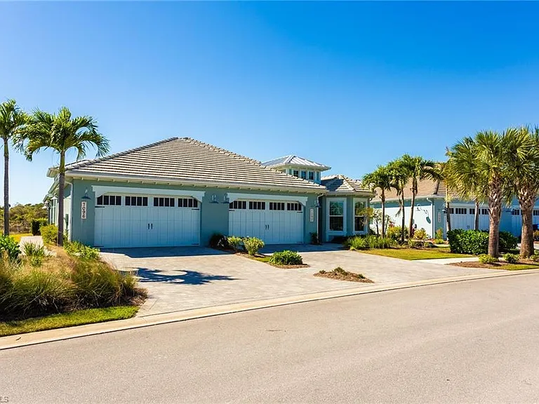 7096 Dominica Dr — Photo 17