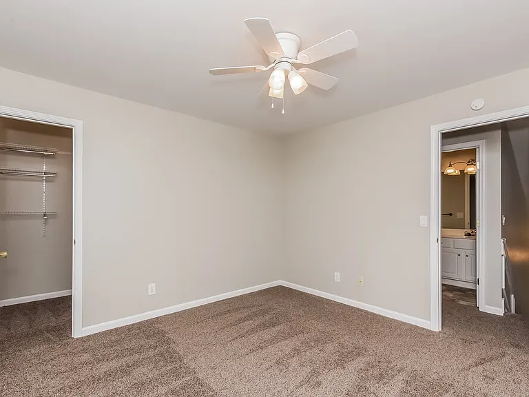 710 Weatherstone Trce — Photo 16