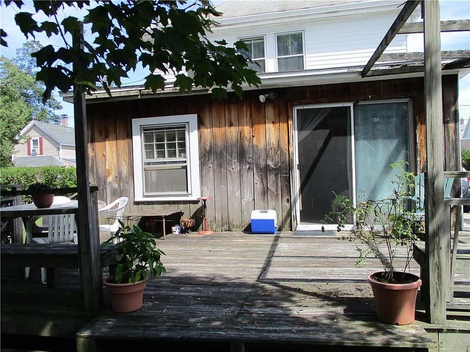 2nd image of 15 Avenue A