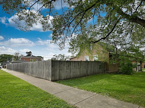 4th image of 4200 Judd Ave