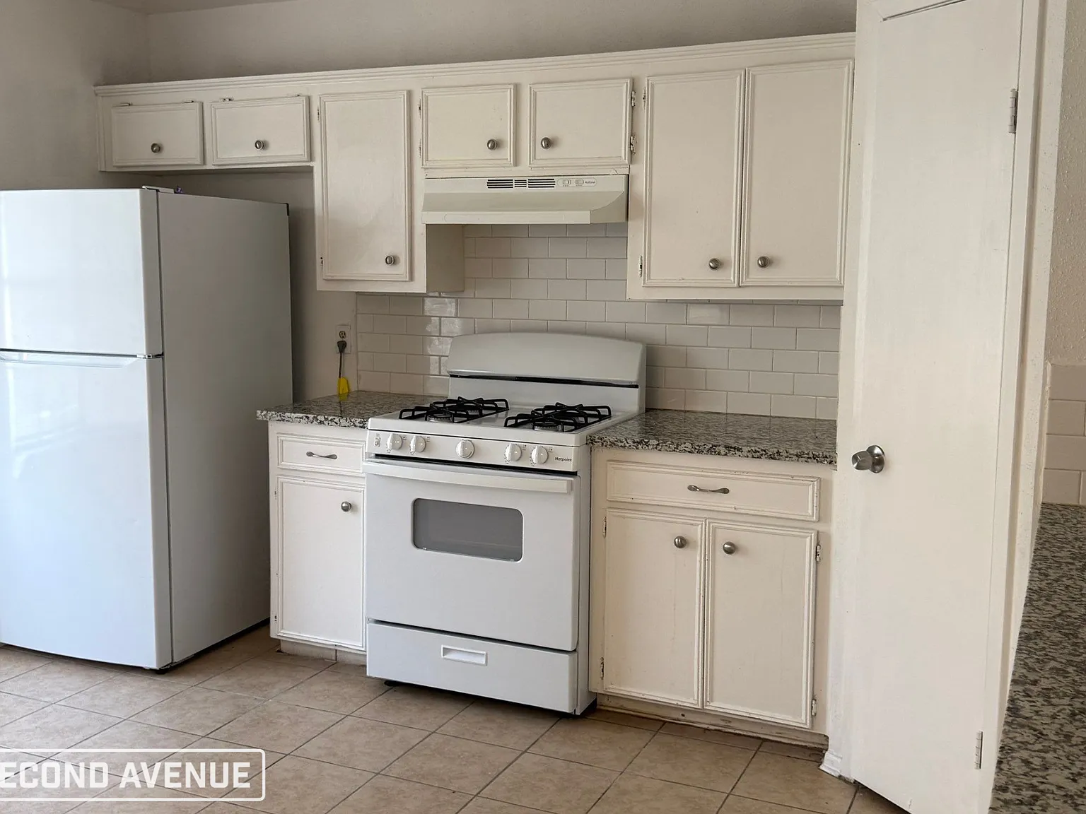 3 bed, 2.0 bath, 1019 sqft, $1,495 — Photo 3
