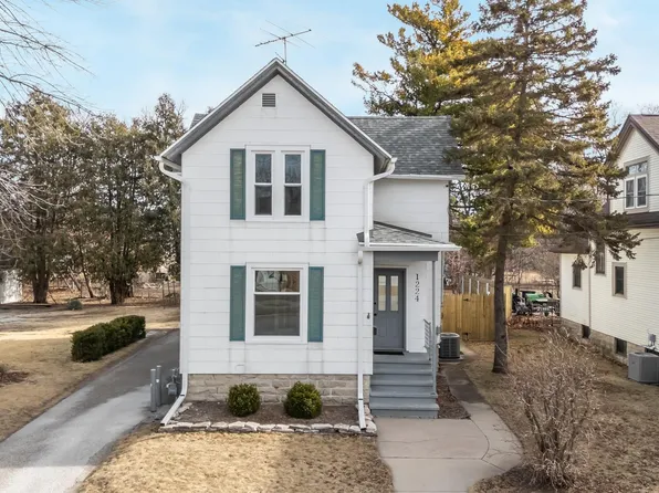 1224 Wisconsin St, Oshkosh, WI 54901