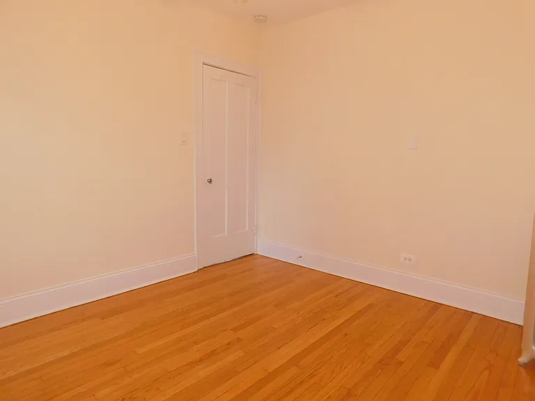 915 Greenleaf St #2E — Photo 11