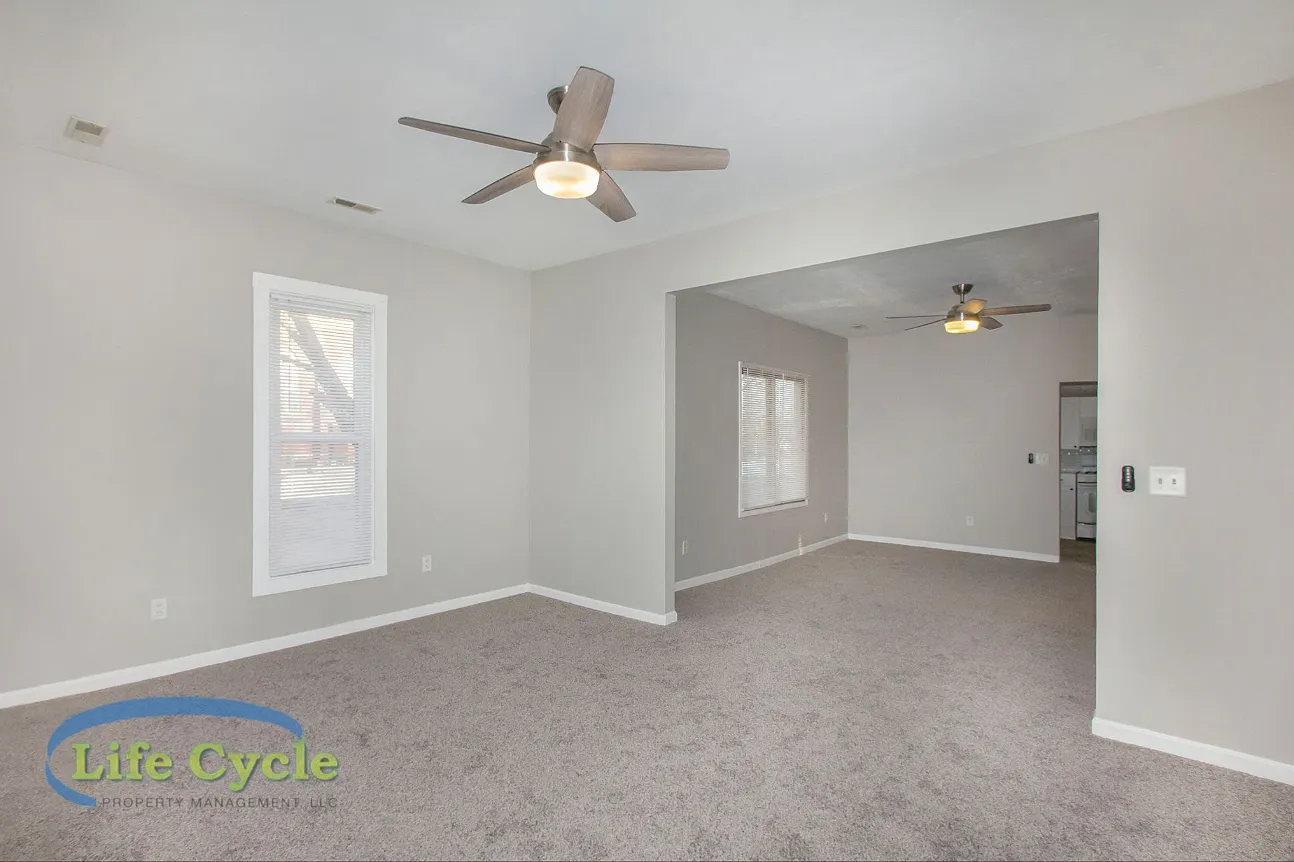 160 Carrier Street NE (Lea) - 2 — Photo 2