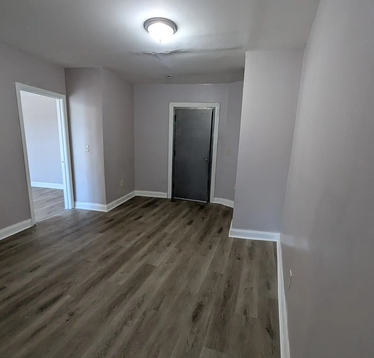 1 bed, 1000 sqft, $1,250 — Photo 1