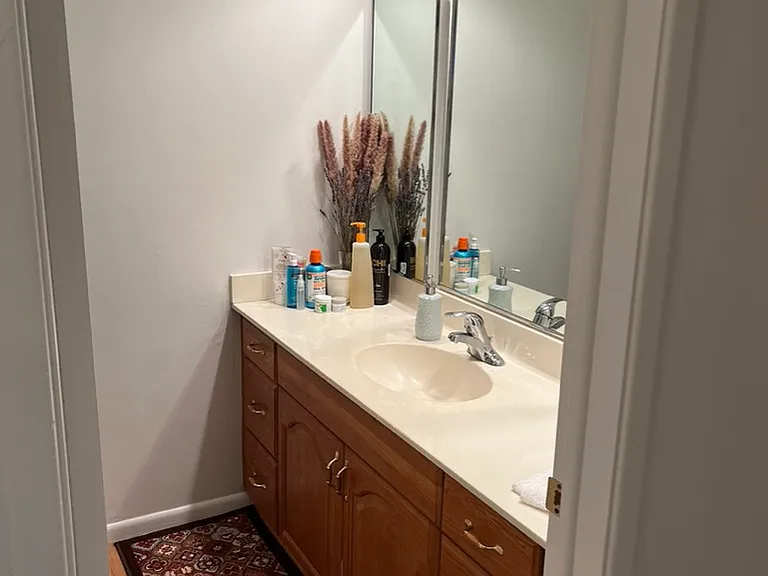 E Warren Dr — Photo 9
