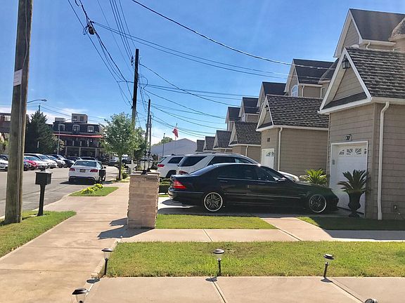 2nd image of 299 Ellis St