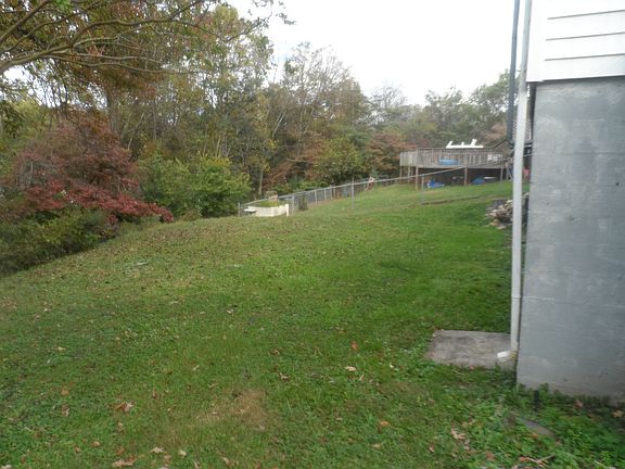 4th image of 2147 Berea Ave