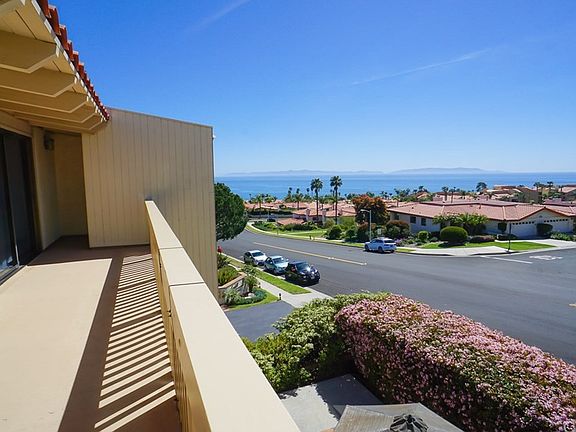 3rd image of 32514 Seahill Dr