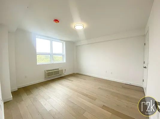 Rented by Realty 2000 Corp | media 13