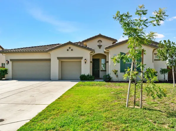 723 E Aretha Ave, Fowler, CA 93625