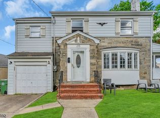 215 Princeton Rd, Linden, NJ 07036