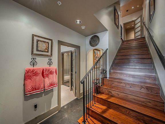 4th image of 6350 Oriole Dr