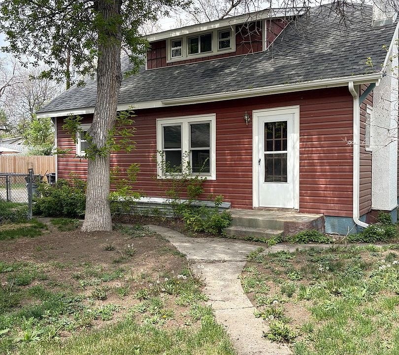 1st image of 205 1/2 Terry Ave