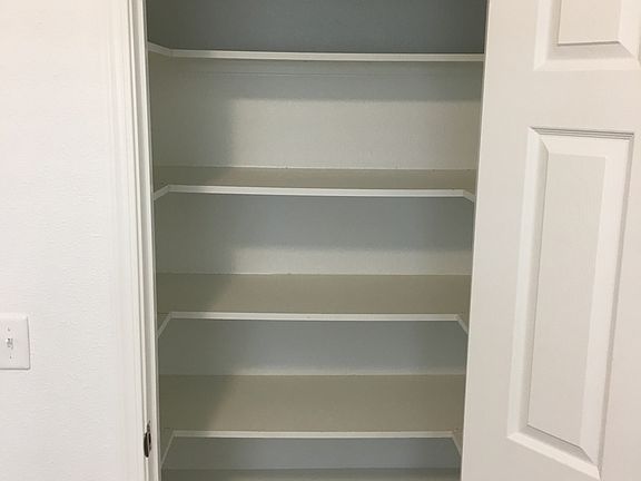 5th image of 393 Joya Dr