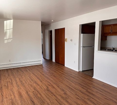3rd image of 316 Reis St APT 1