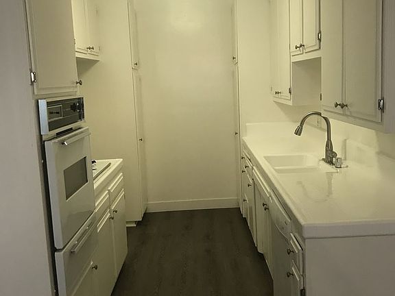 4th image of 4346 Matilija Ave APT 217