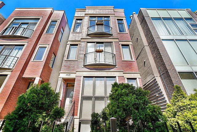 1st image of 1026 N Hermitage Ave #3