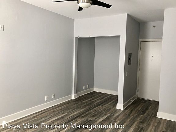 3rd image of 1821 S Main St APT 405