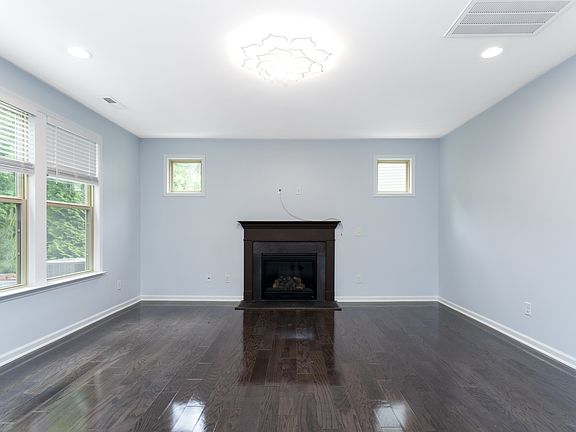 3rd image of 4329 Hunton Dale Rd NW