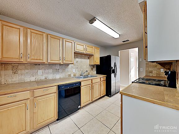 5th image of 8259 Lucaya Ct