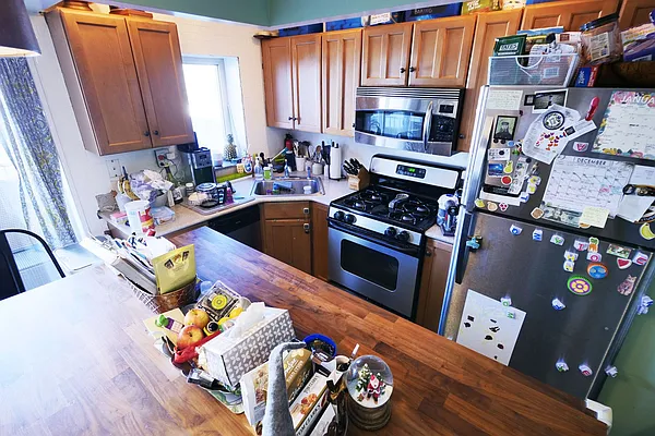 Rented by City Roots Realty | media 7