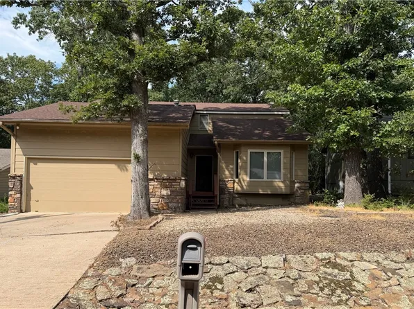 8 Weston Ln, Bella Vista, AR 72715