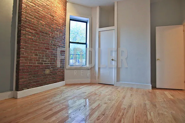 Rented by Fiddler Realty | media 2