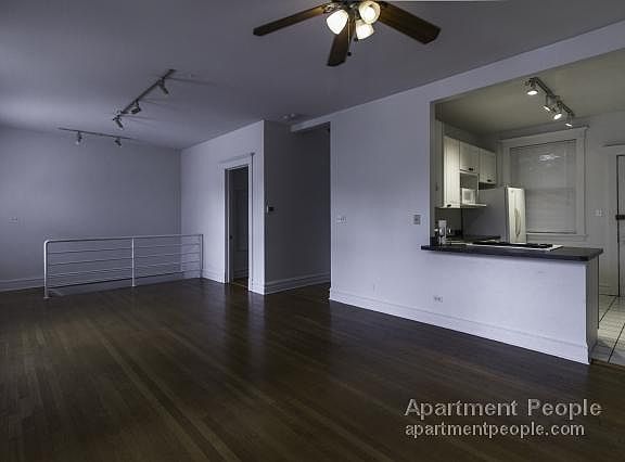 2nd image of 1710 W Waveland Ave #1