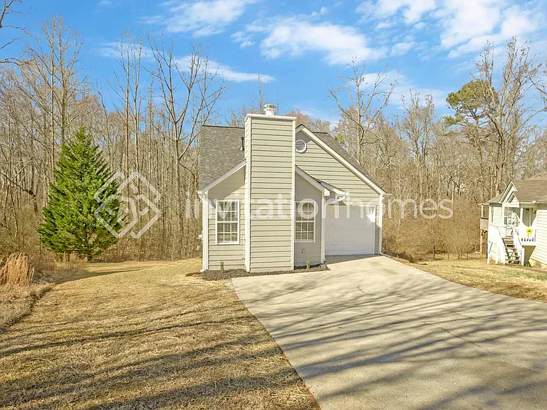 1241 Waterton Trl — Photo 1