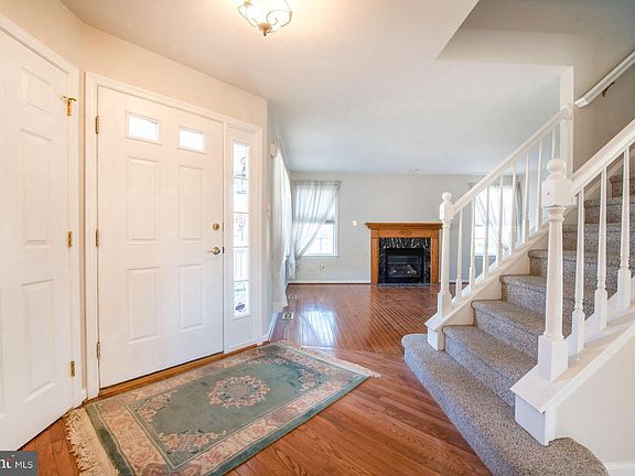 5th image of 721 W Glenview Dr
