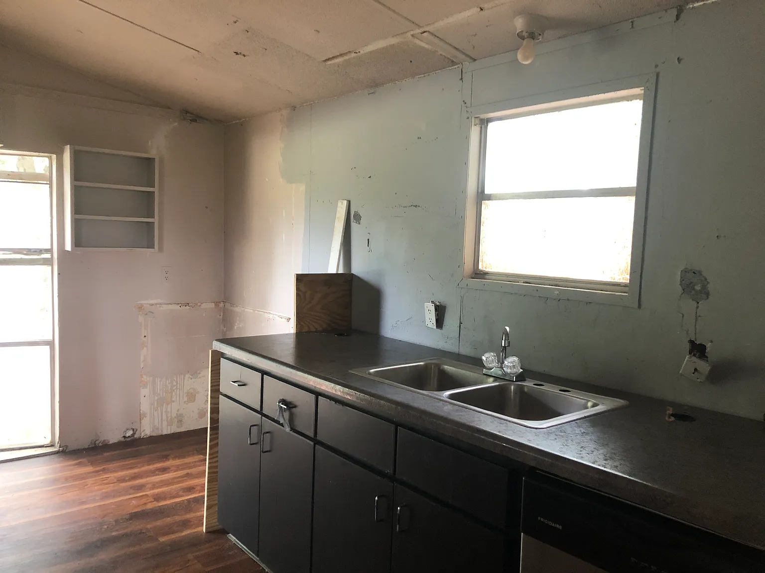 2 bed, 900 sqft, $995 — Photo 3
