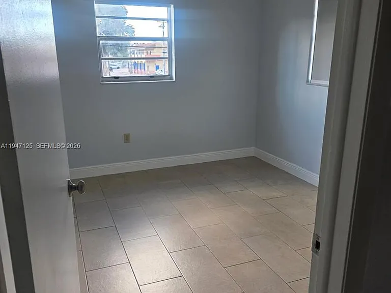 1575 NW 1st St #3 — Photo 10