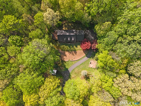 3rd image of 110 Bee Mountain Road